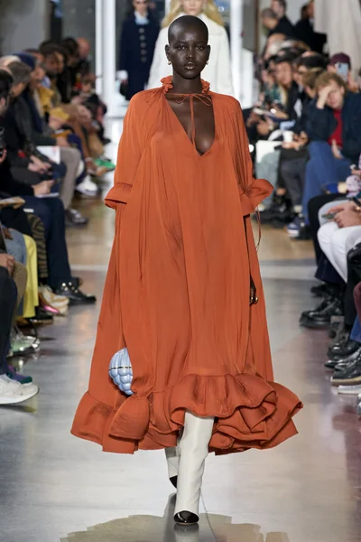 Look 50